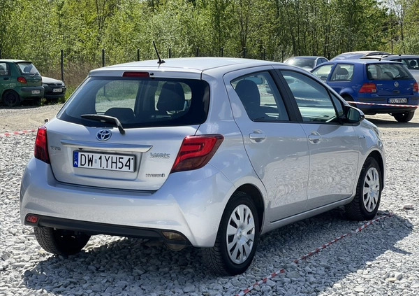 Toyota Yaris cena 35500 przebieg: 146200, rok produkcji 2015 z Wrocław małe 562